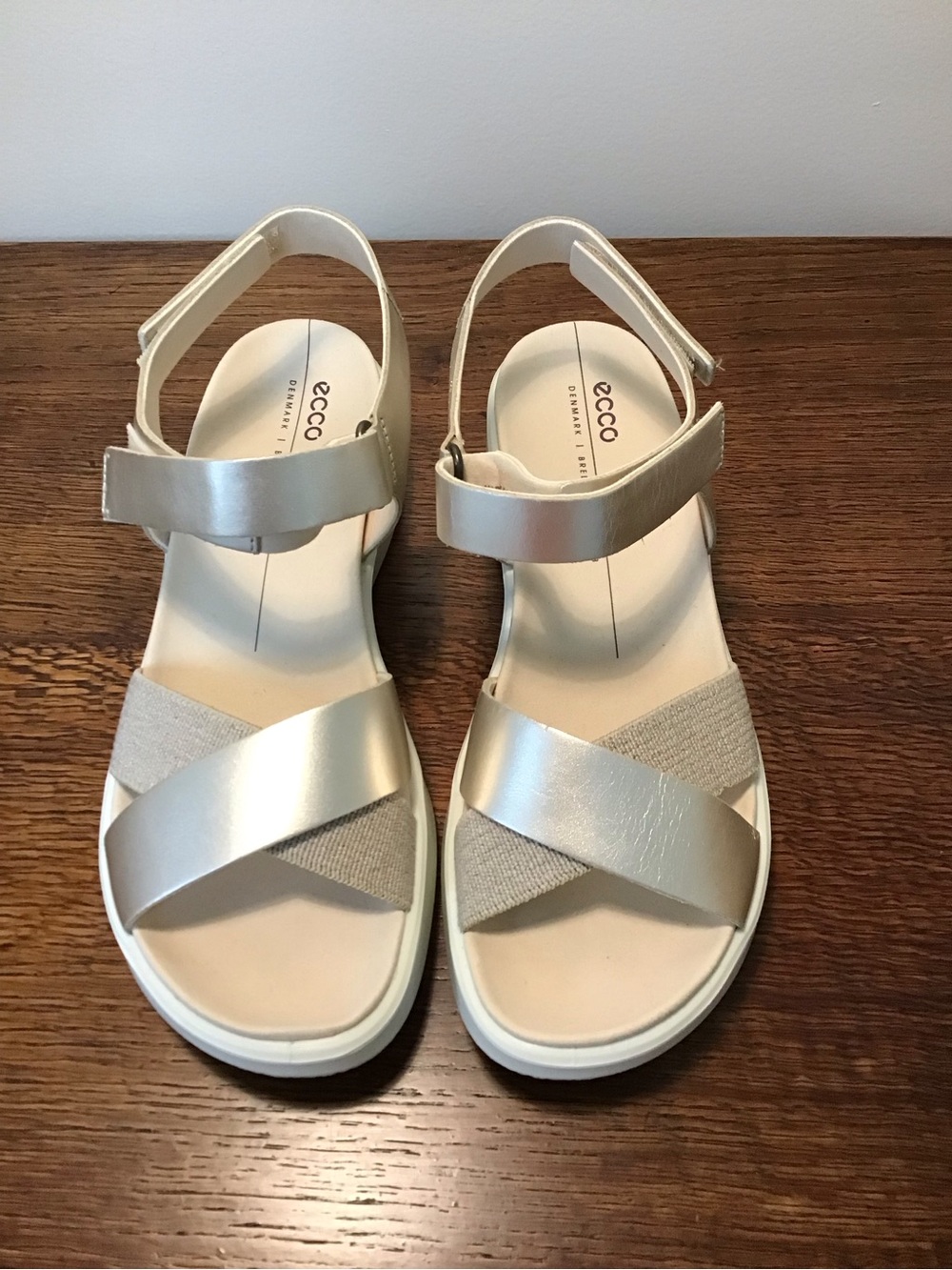 ECCO Women’s Flowt Wedge Cork Sandals in Pure White/Gold